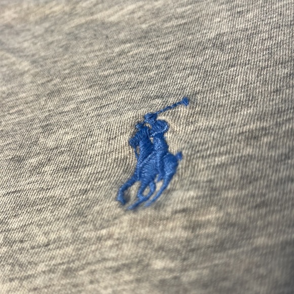 🐎 POLO Womans Light Gray Half Sleeve Tee with Front Blue Stitched in Logo 🐎 - Picture 4 of 7